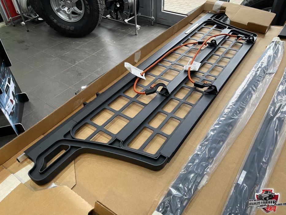 Przegroda Skrzyni Cargo Manager Roll'N'Lock Toyota Hilux Revo