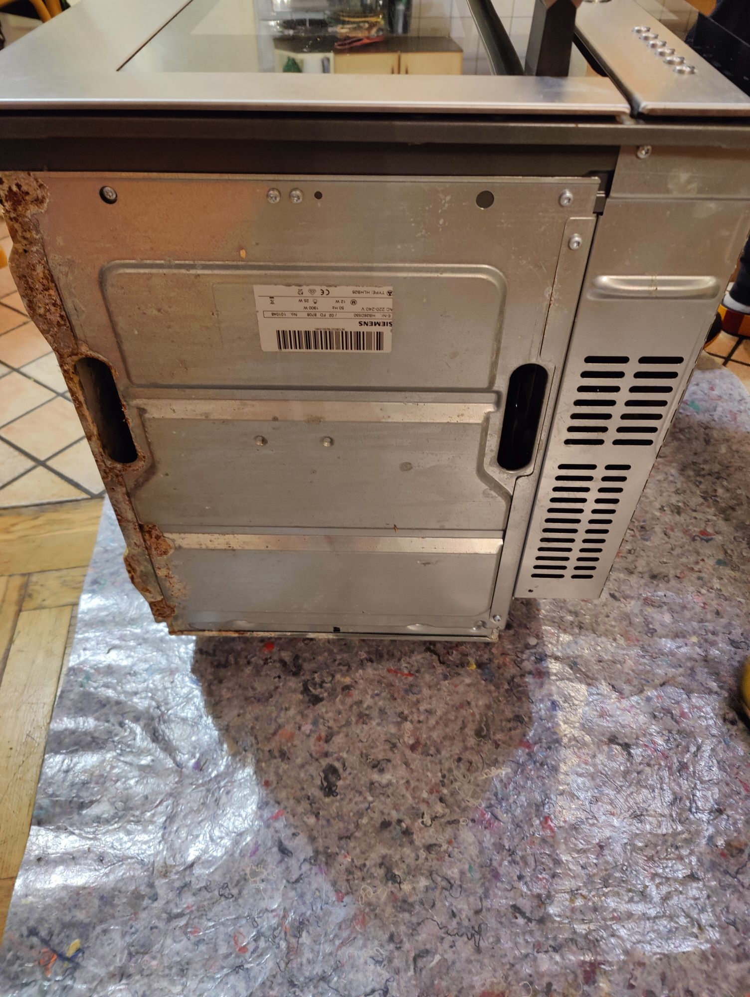 Piekarnik parowy Siemens HB26D550