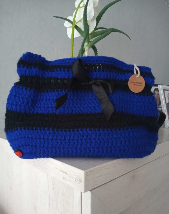 Torebka robiona na szydełku- Nowa