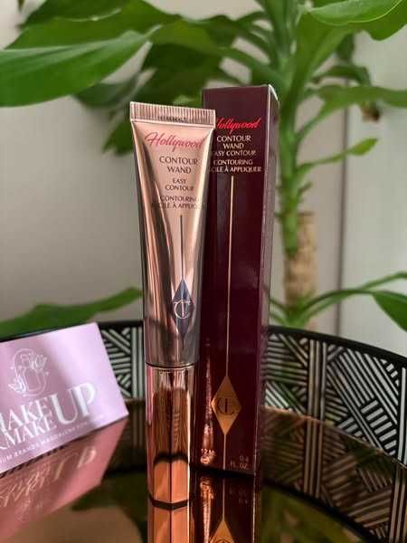 Charlotte Tilbury Hollywood Contour Light Wand. Odcień Medium-Deep.