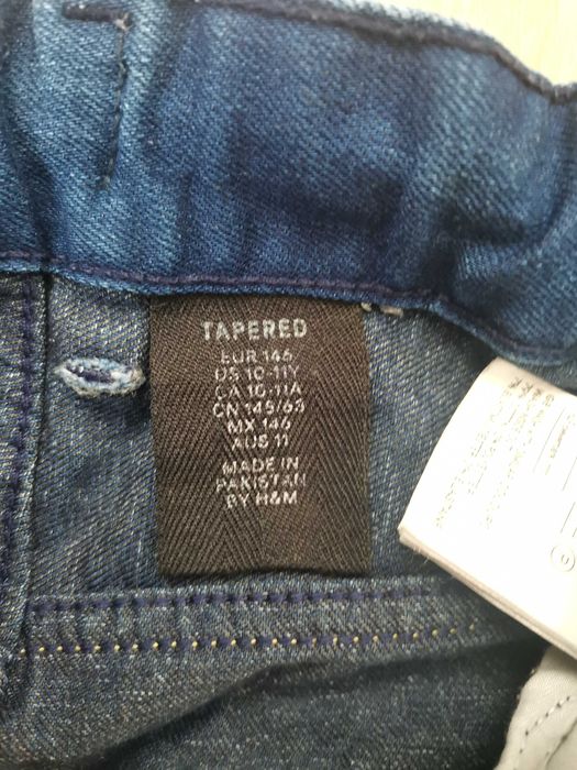 Завужені жіночі джинси бренду H&M