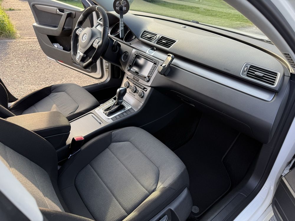 Vw passat B7 DSG 2.0 TDI navi system  naglosnienia Helix