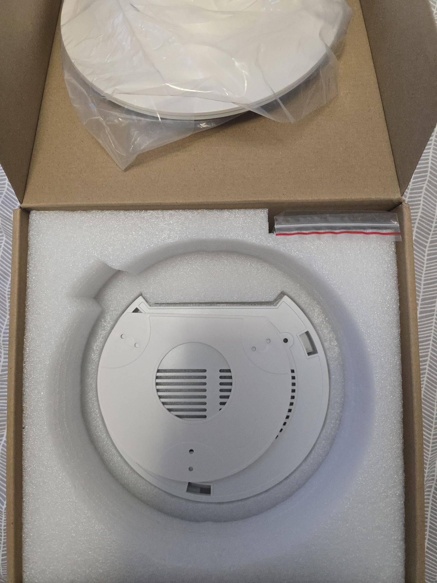 Точка доступа Grandstream GWN 7664E WiFi 6 AX 160Mhz 4x4 2x2.5Gb PoE+