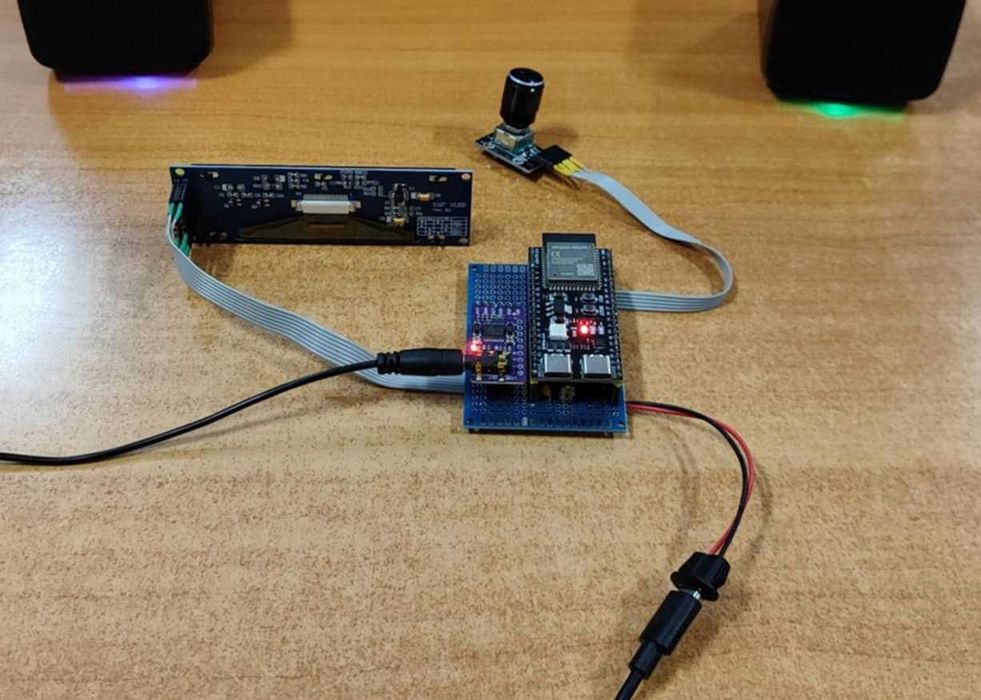 MINI Radio internetowe Wi-FI ESP32-S3 DAC 5102A OLED SSD1322 FLAC OGG