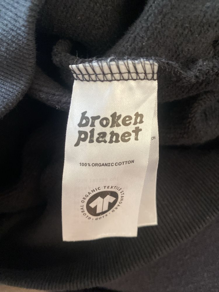 кофта Broken Planet