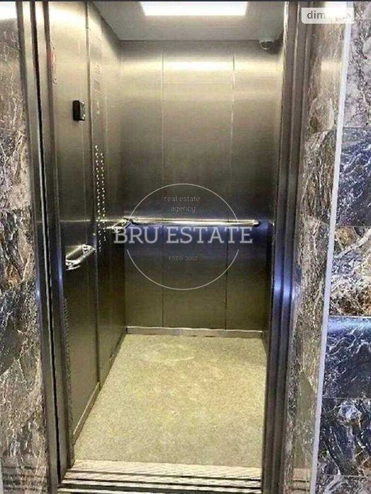 Продам 3к видову квартиру в ЖК Каховський Лівобережна