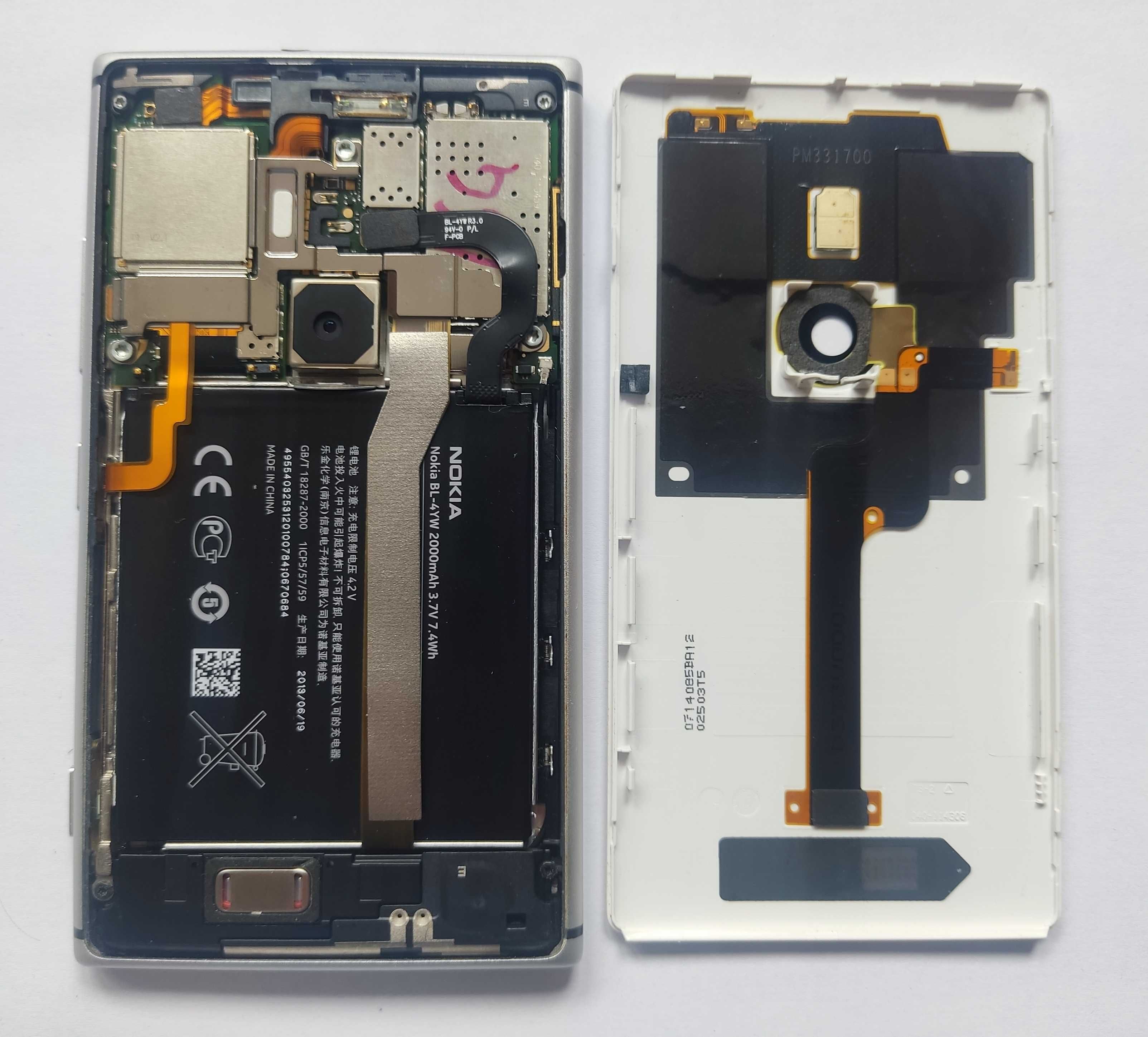 Smartfon Nokia Lumia 925 1GB /16GB 4G (LTE) white + ZESTAW