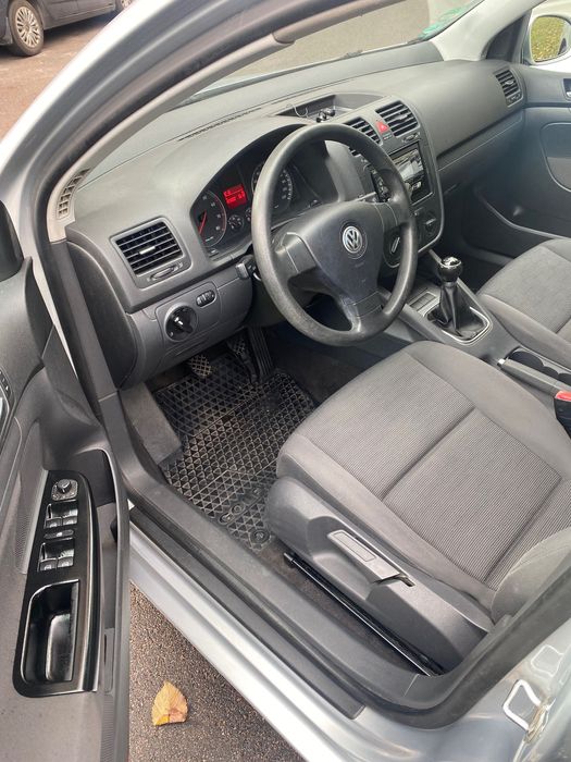 Volkswagen GOLF V 5 без пробігу по Україні. Бензин MPI.