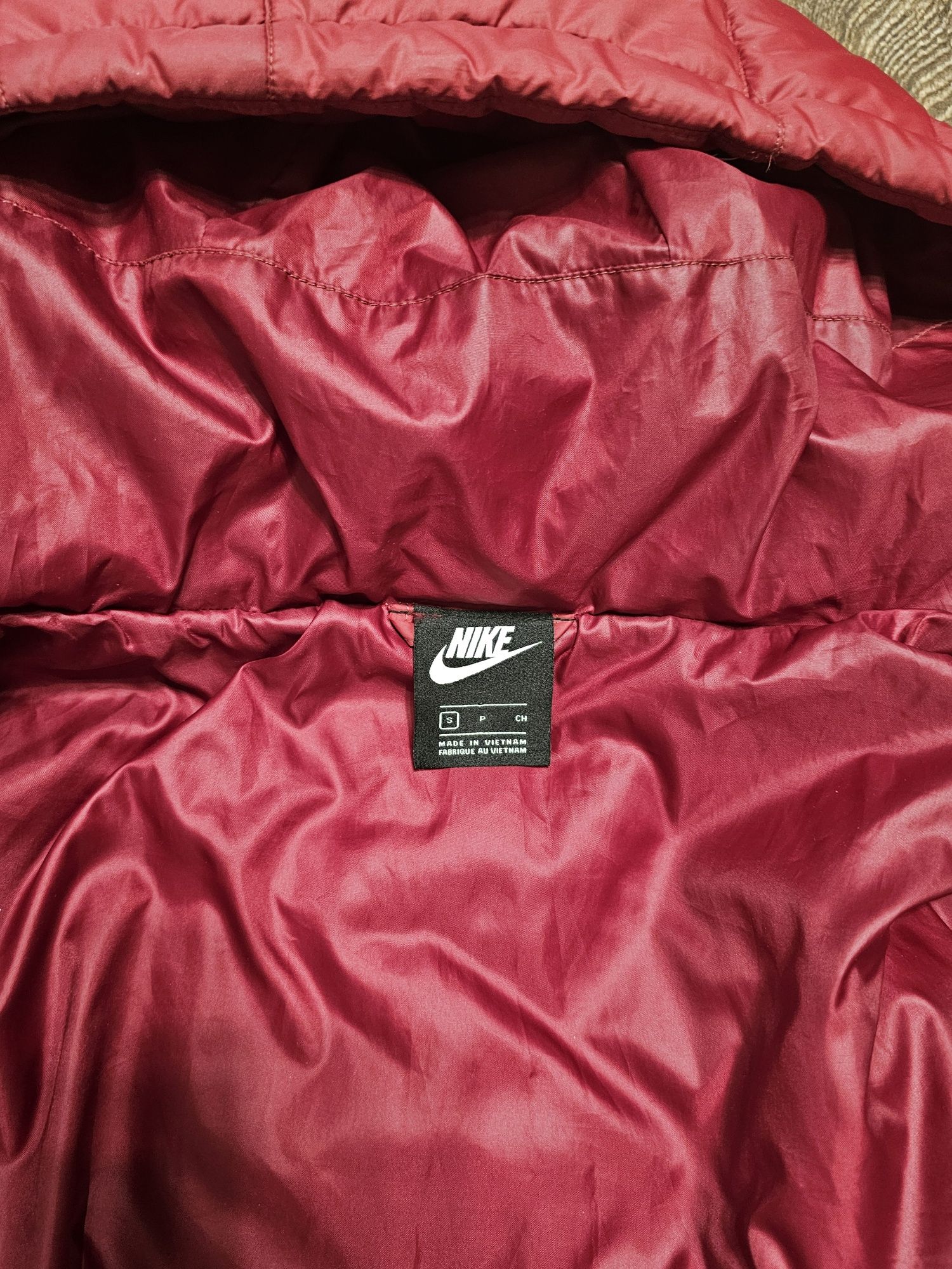 Куртка Nike зимова жіноча