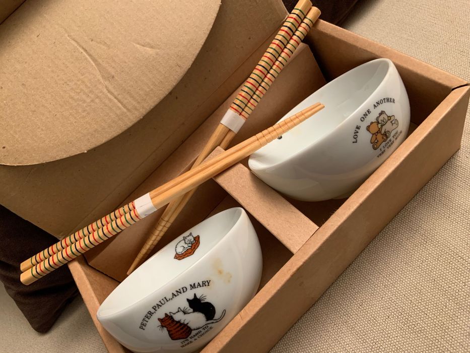 Set de 2 tacinhas japonesas pintadas à mão.