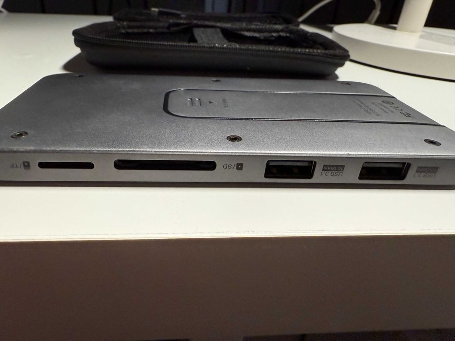 Hagibis-Docking Station C/ possiblidade de fazer de disco externo SSD