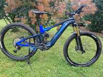 Rower elektryczny Giant X Advanced E+0 Fox Kashima valve Powystawowy