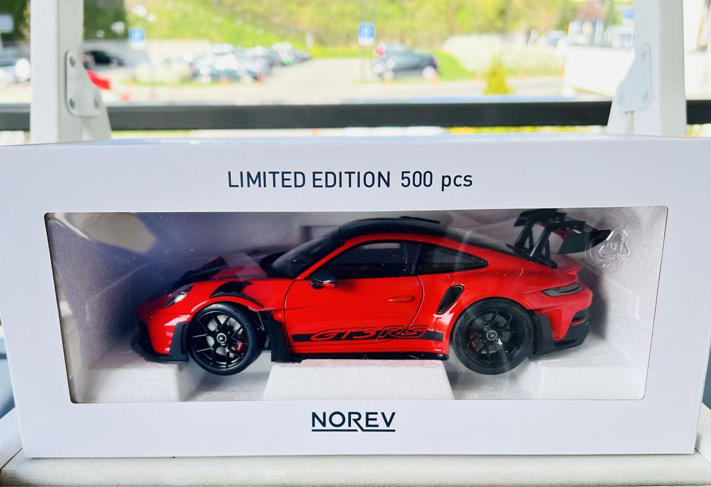 Porsche 911 GT3 RS (992) pakiet Weissach Norev 1/18 LIMITED full open