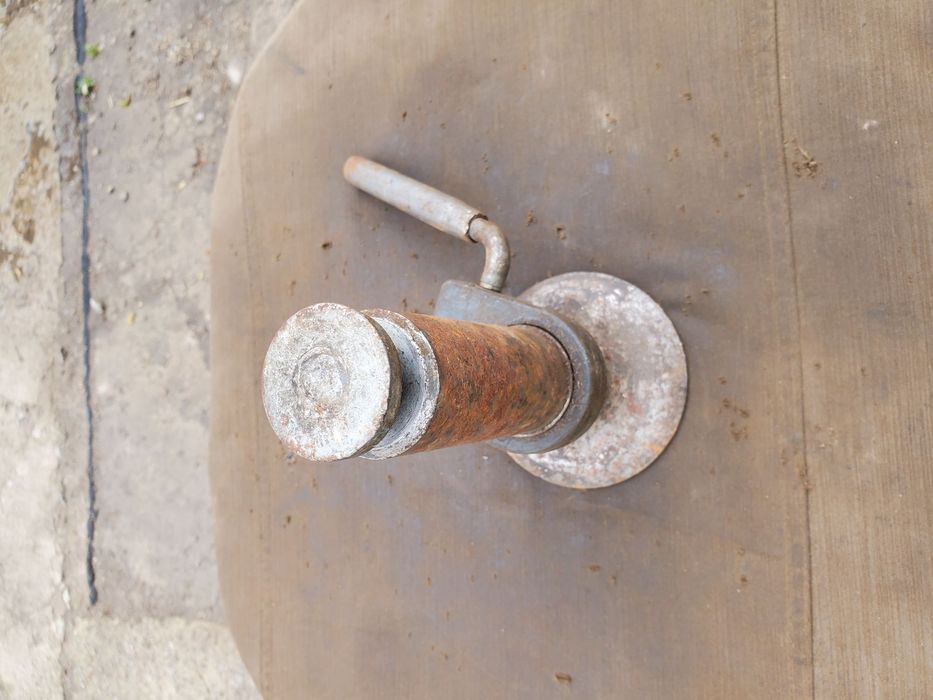 Продам Домкрат винтовой автомобильный идеал СССР