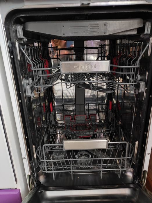 Посудомийна машина WHIRLPOOL WSFO 3O23 PF