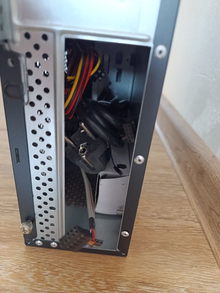 Nowy komputer Mini PC Vol Intel 8G W10