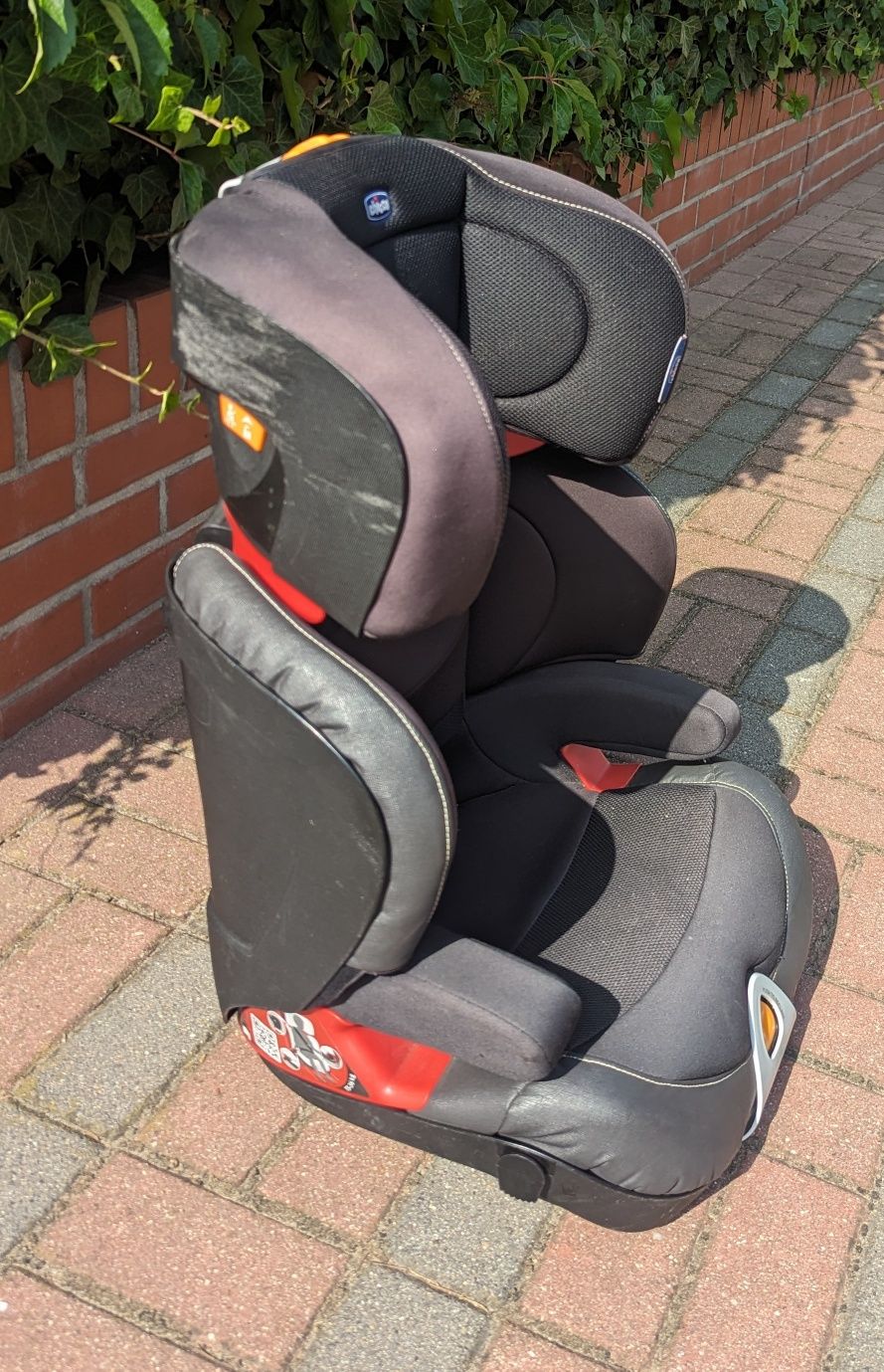 Chicco Oasys 2-3 Evo Jet Fotelik Samochodowy 15-36kg Black