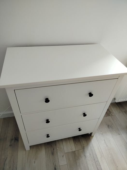 TCZEW Biała komoda szuflady