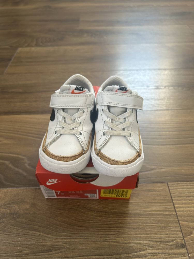 COURT LEGACY UNISEX - Sneakersy Nike niskie nr 23,5