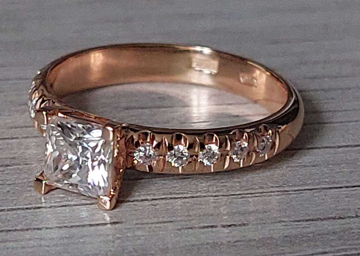 Золотое кольцо 585 проба Муассанит Размер 17 и 18