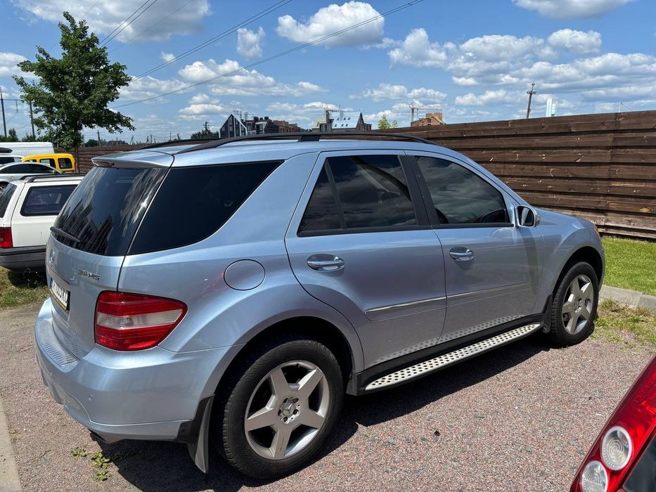 Mercedes-Benz ML-500