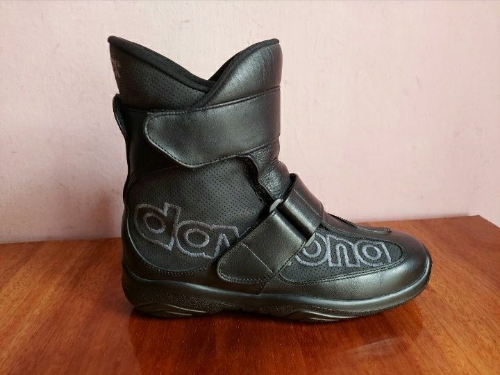 Мотоботи ботинки Daytona new rock оригінал 

Made in Germany 

Розмір: