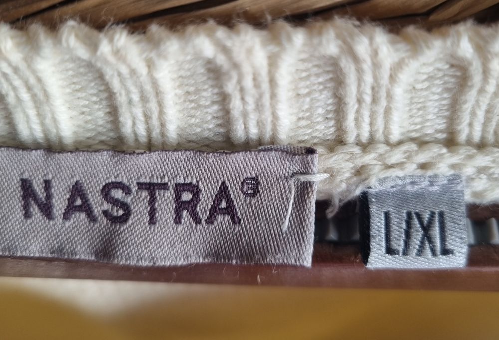 Camisola linha Creme marca Nastra