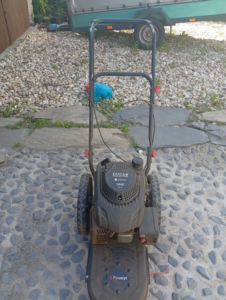 Kosiarka rotacyjna spalinowa