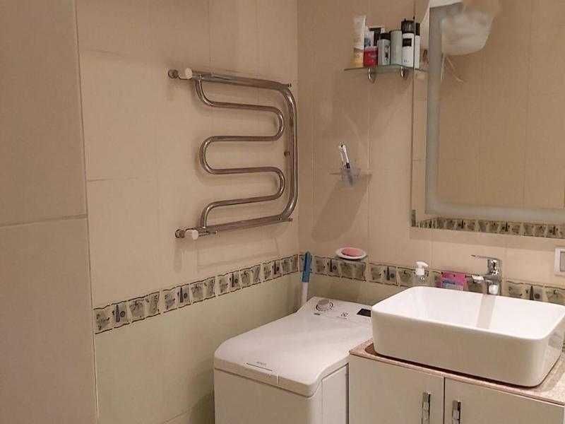 Продам двокімнатну квартиру на Нових Будинках