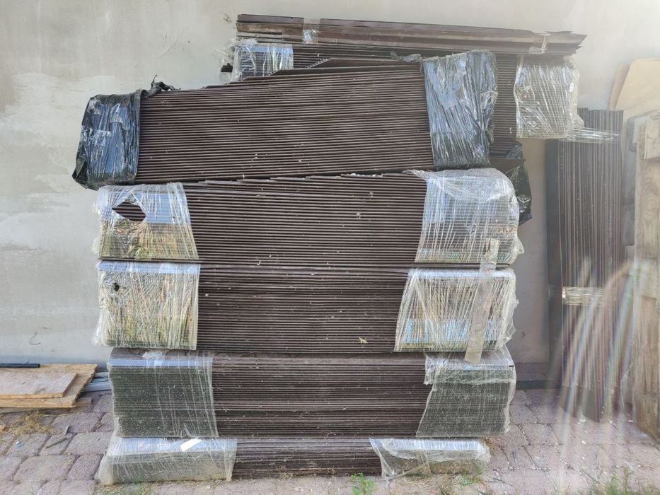 Podbitka PVC PCV plastikowa brąz ciemny 110mb 120cm