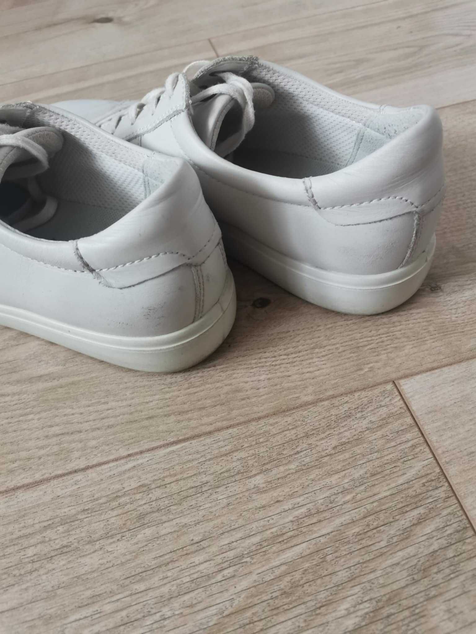 Białe sneakersy Ecco Soft rozm 40