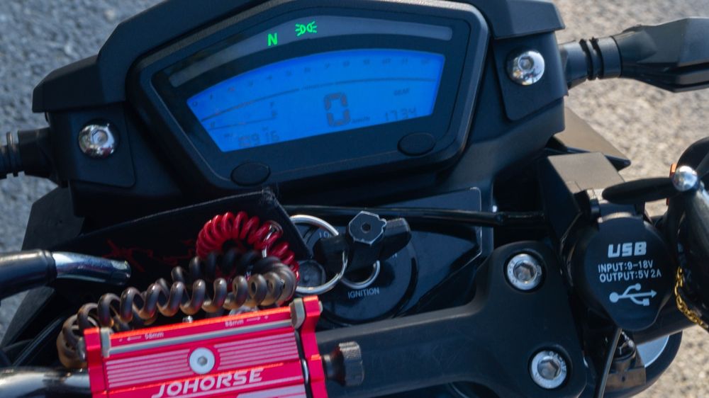 Продається Lifan SR220