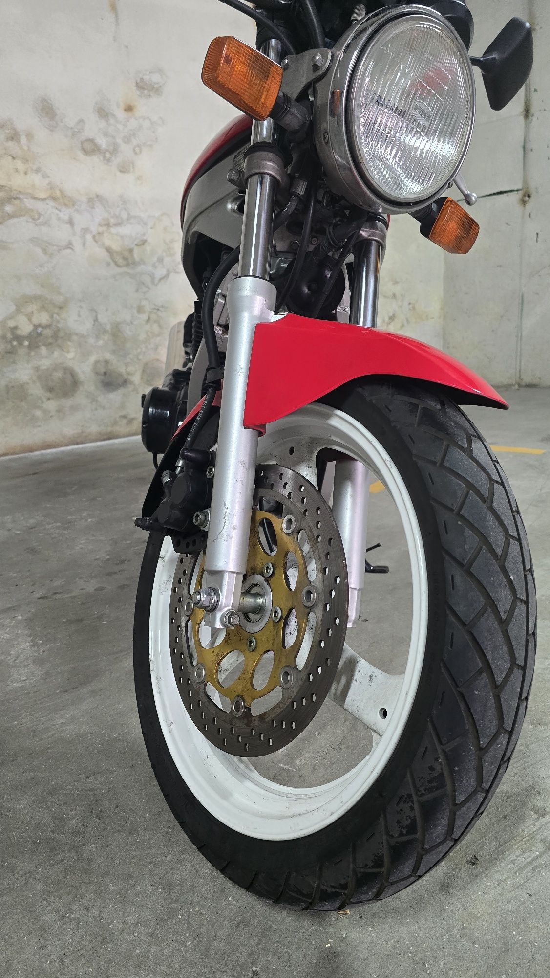 Suzuki Gs 500E com Apenas 1700klm!! Mota completamente Original.