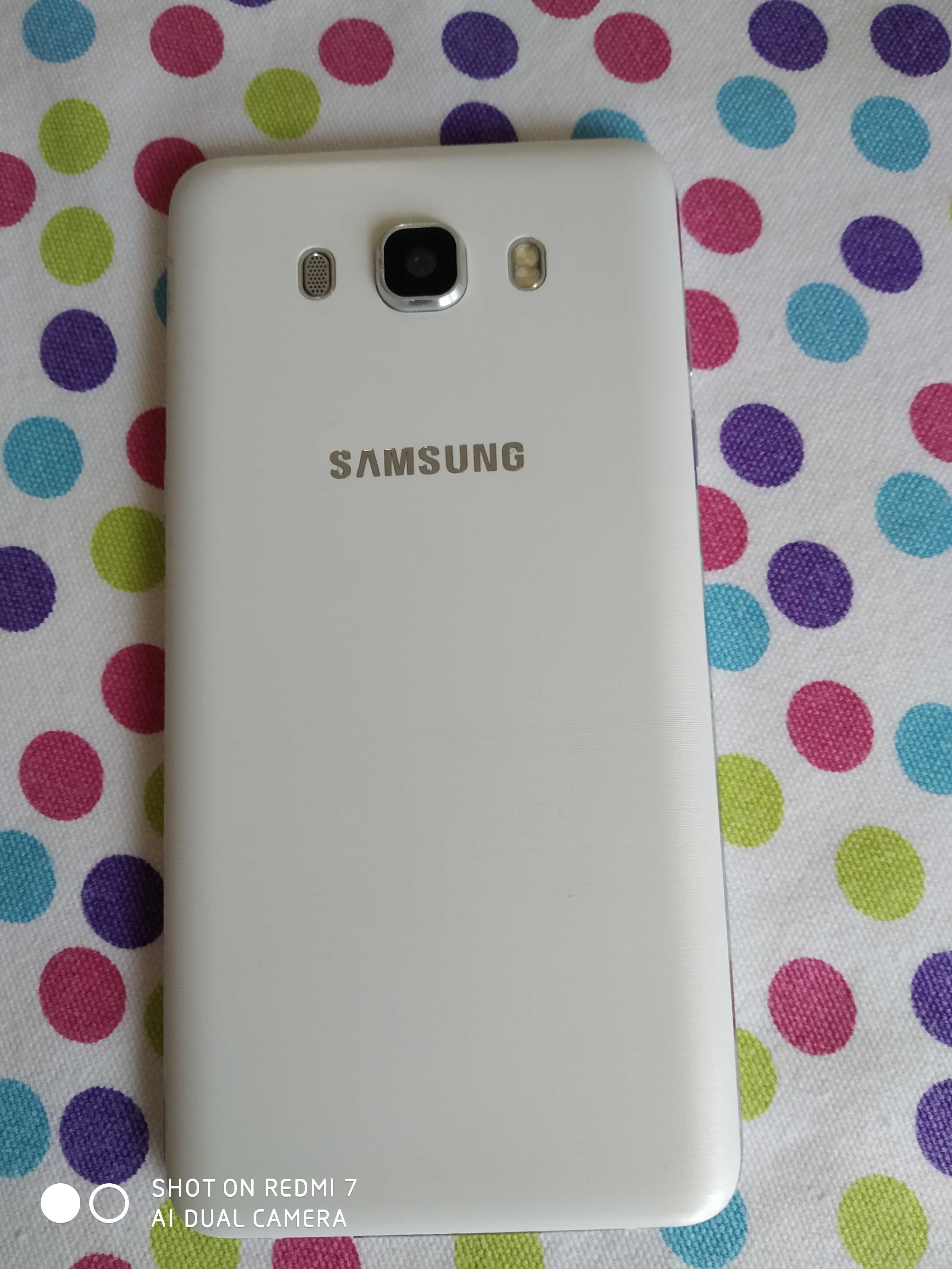 Telemóvel Samsung J7