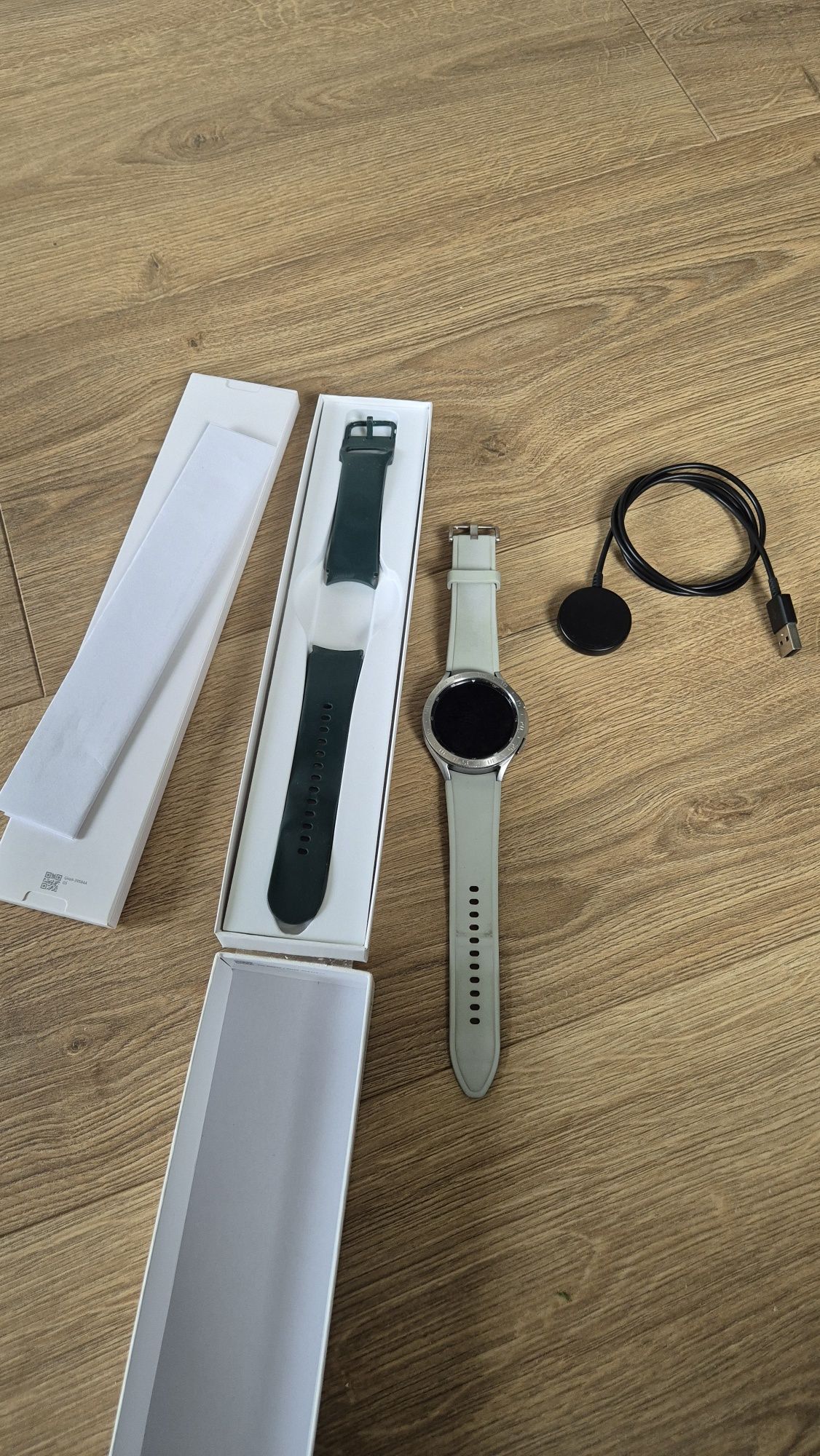 Smartwatch Samsung Galaxy Watch 4 LTE + gratis pasek Classic 46mm GPS