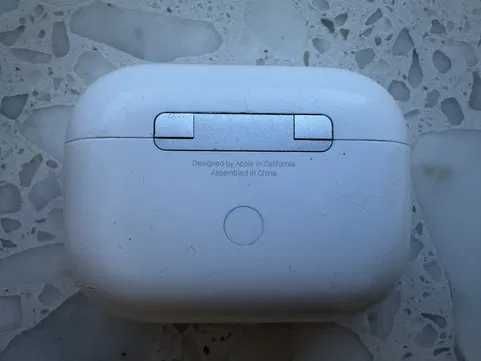 Oryginalne Etui Apple Airpods Pro z Ładowaniem Bezprzewodowym A2190