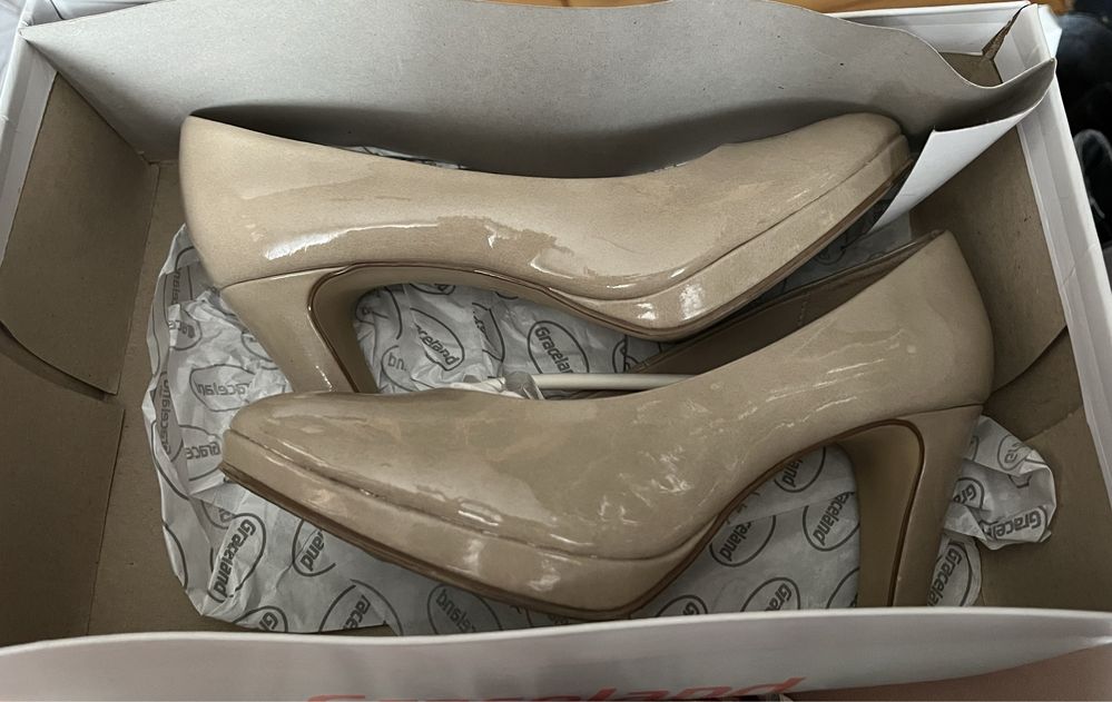 Buty na obcasie beżowe Graceland 37 szpilki