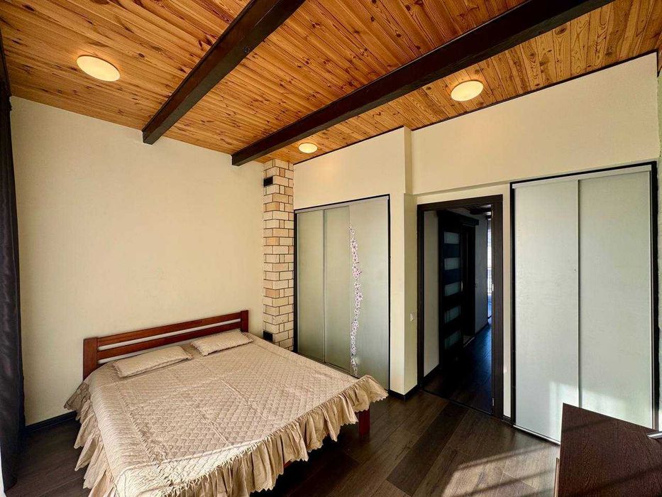 Оренда таунхаусу, Гатне