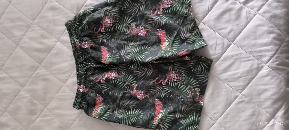 Spodenki krótkie r. 128