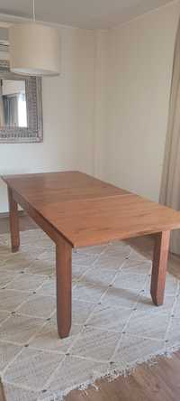 Mesa de jantar extensível + 4 cadeiras