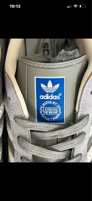 Adidas Gazelle, Cinsentas