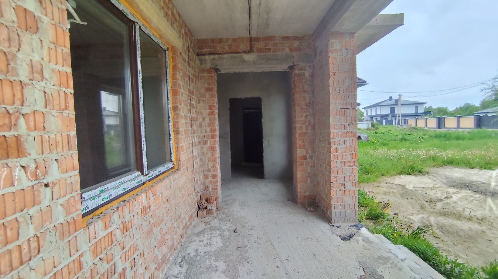 Продається будинок в с.Драгомирчани. Ділянка. Свердловина. Тераса