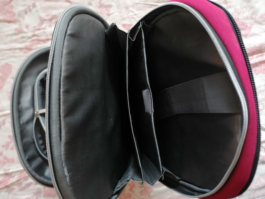 Plecak wielofunkcyjny czerwony.