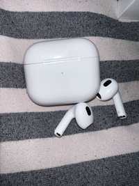 Apple AirPods 3 в шикарному стані є чек покупки та чохол