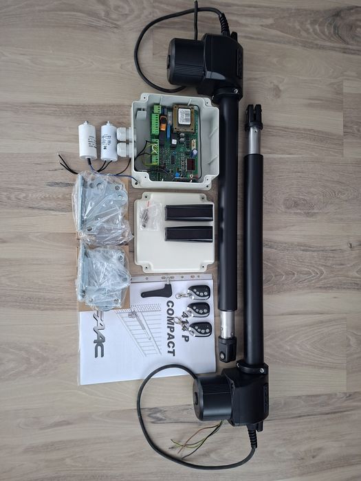 Automat,  Napęd do bramy dwuskrzydłowej, Siłowniki FAAC 414 – jak nowy