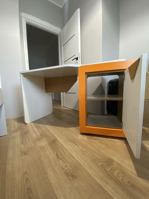 Biurko do pokoju dziecięcego