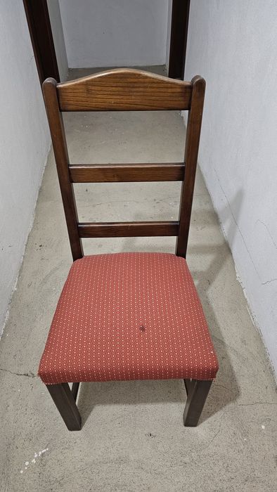 Cadeira vintage vermelha