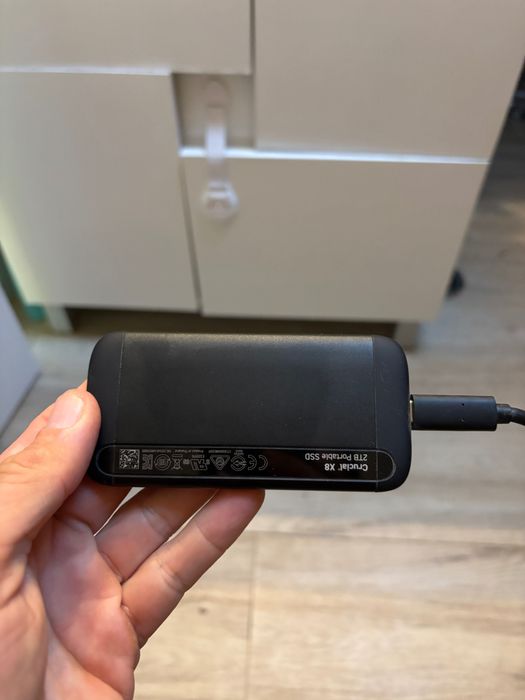 Vendo disco SSD portátil 2 TB crucial x8