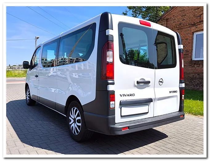Opel Vivaro Navi 9-osobowy