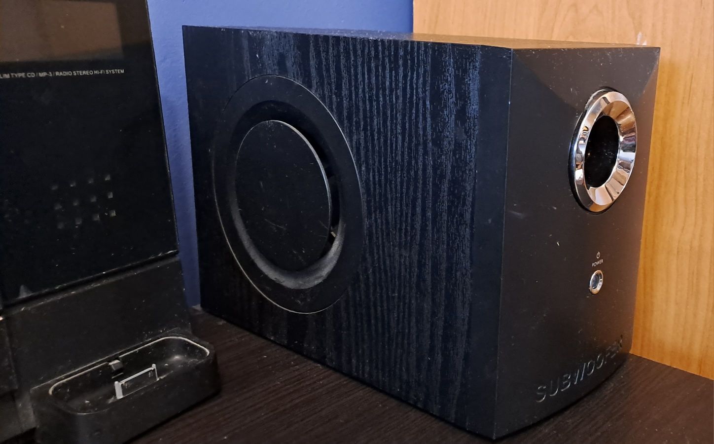 Do negocjacji Odtwarzacz płyt + 2 głośniki + subwoofer